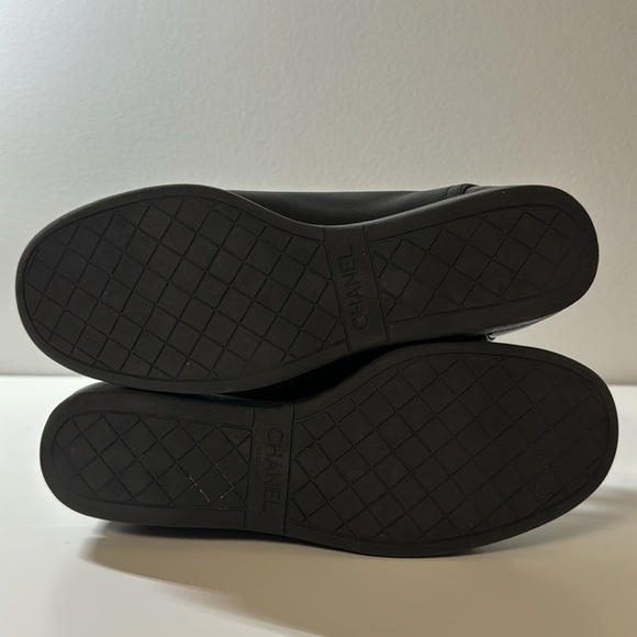 Auth CHANEL Black Leather Cap Toe CC Sneakers Size 37 - Picture 10 of 11